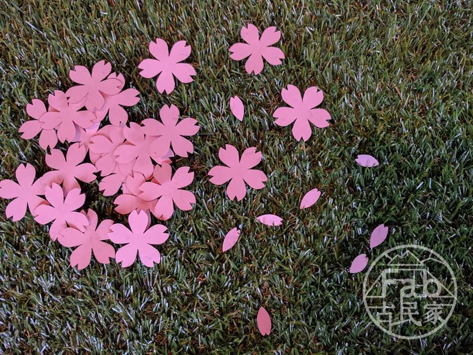 紙でつくった桜の花
